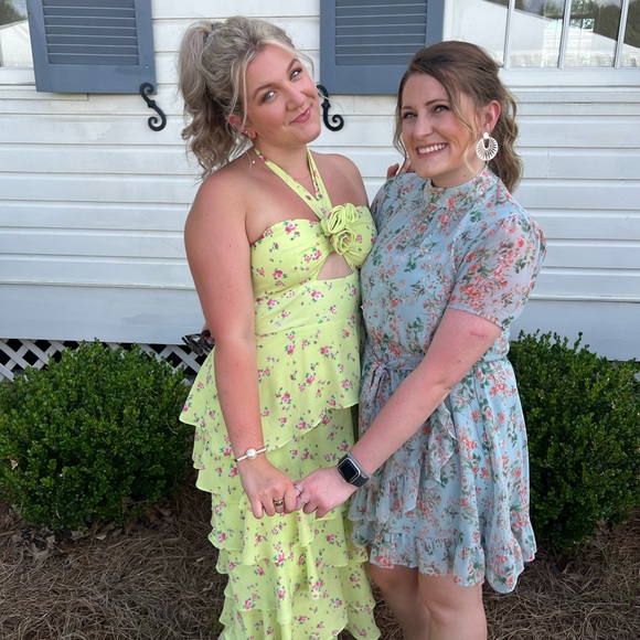 ASTR green floral halter dress - Picture 4 of 4